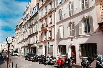 Hotel Le Mireille Parijs