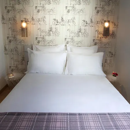 Le Mireille 3* Paris